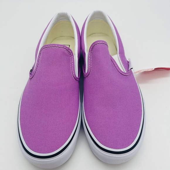 Classic Slip-On Vans - Picture 4 of 12